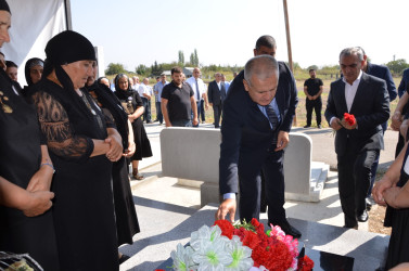 İcra başçısı şəhid Murad Eyyubovun və şəhid İslam Dünyamalıyevin anım tədbirlərində iştirak edib.