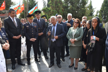 İcra başçısı şəhid Ziyadxan Əliyevin anım tədbirində iştirak edib.