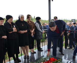 İcra başçısı şəhid Elnur İmamverdiyevin anım tədbirində iştirak edib.