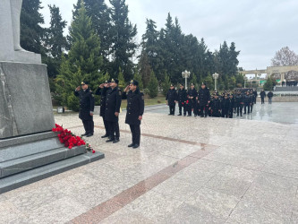 Ümummilli lider Heydər Əliyevin əziz xatirəsi ehtiramla yad edilib