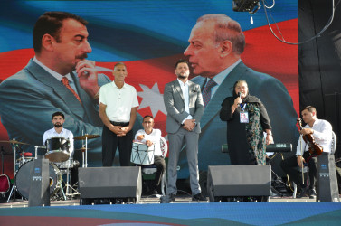 Kürdəmir rayonunun Carlı kəndində stadion kompleksi tikilib.