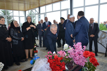 İcra başçısı şəhid Elnur Abışovun anım tədbirində iştirak edib.