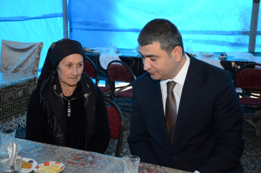 Qarabucaq qəsəbə sakinləri ilə növbəti səyyar qəbul keçirilib