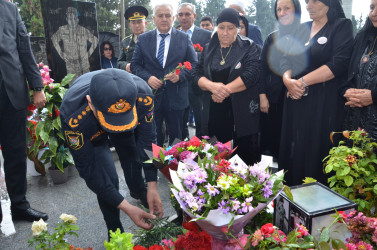 İcra başçısı şəhid Adəm Əliyevin anım tədbirində iştirak edib.