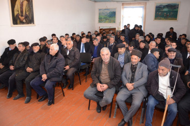 Pirili kəndində sakinlər ilə növbəti səyyar qəbul keçirilib