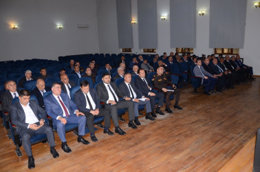 Kürdəmirdə meşə və meşə zolaqlarının yanğın təhlükəsizliyinin təmin olunması, həmçinin dənli və texniki bitkilərin yığılması, daşınması və emalı dövründə yanğın təhlükəsizliyinin təmin olunması istiqamətində maarifləndirici tədbir keçirilib.