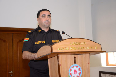 Kürdəmir Rayon İcra Hakimiyyətində yanğın təhlükəsizliyi ilə bağlı tədbir keçirilib.
