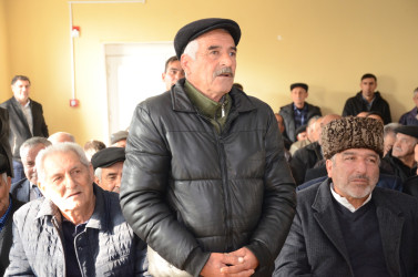 Carlı kəndində sakinlər ilə səyyar qəbul keçirilib