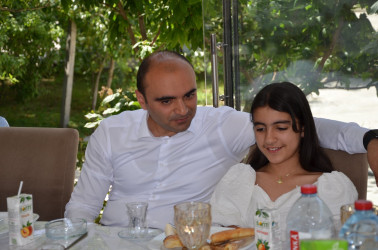 1 İyun Uşaqların Beynəlxalq Müdafiəsi Günü münasibətilə şəhid və qazi uşaqları ilə görüş təşkil edilib