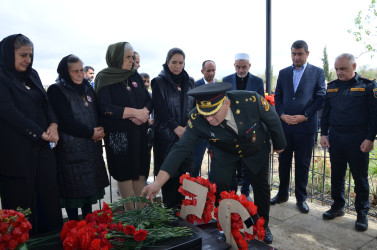İcra başçısı şəhid Nurlan Dadaşovun anım tədbirində iştirak edib.