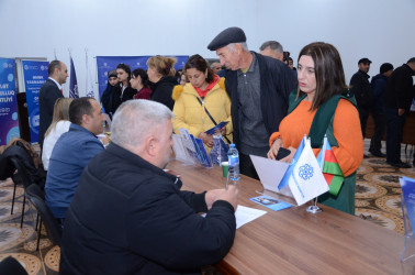 Kürdəmirdə Mərkəzi Aran Regional Məşğulluq Filialının təşkilatçılığı əmək yarmarkası təşkil olunub.