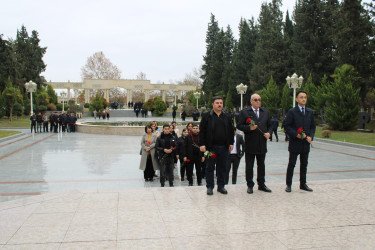Ümummilli lider Heydər Əliyevin əziz xatirəsi ehtiramla yad edilib
