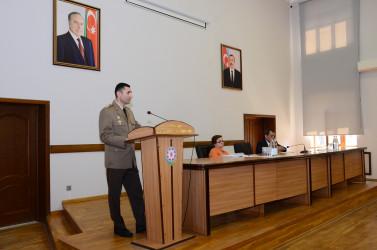 Əhalinin fövqəladə hallara qarşı hazırlığının və məlumatlılıq səviyyəsinin artırılması sahəsində birgə fəaliyyətin rolu” mövzusunda müşavirə keçirilib.