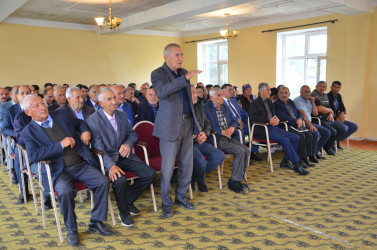 Oktyabrın 22-də Carlı kənd sakinləri ilə səyyar qəbul keçirilib.