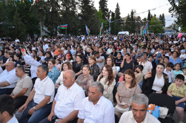 15 İyun – Milli Qurtuluş Günü münasibətiləümumrayon konsert proqramı təşkil olunub.
