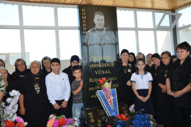 İcra başçısı şəhid Vüsal Əhmədovun anım tədbirində iştirak edib.