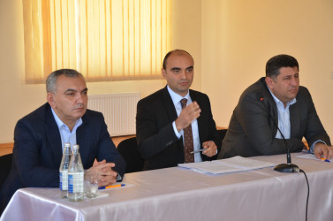 Oktyabrın 23-də Kürdəmir Rayon İcra Hakimiyyətinin başçısı Elxan İbrahimov növbəti səyyar qəbulunu Xınıslı kənd sakinləri ilə keçirib.