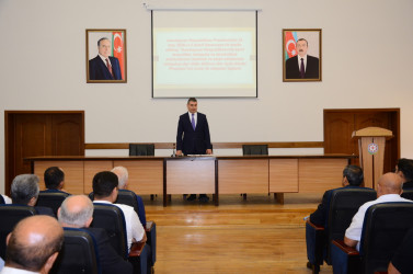 Kürdəmir Rayon İcra Hakimiyyətinin başçısı Elşən Həsənli rayonun fermer və sahibkarları ilə görüş keçirib.