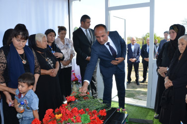 İcra başçısı şəhid Toğrul Əliyevin anım tədbirində iştirak edib.