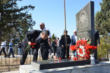Sentyabrın 27-də Kürdəmir rayonunda Vətən müharibəsi şəhidlərinin xatirəsinə həsr olunmuş Anım Günü tədbiri keçirilib.