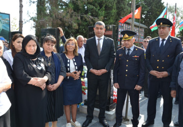 İcra başçısı şəhid Ziyadxan Əliyevin anım tədbirində iştirak edib.