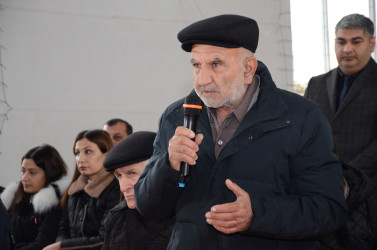 Xırdapay kəndində sakinlər ilə səyyar qəbul keçirilib