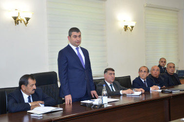 Kürdəmir Rayon İcra Hakimiyyətinin başçısı Elşən Həsənli Sahibkarlarla görüş keçirib.