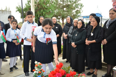 İcra başçısı şəhid Məlik Zülfüqarovun anım tədbirində iştirak edib.