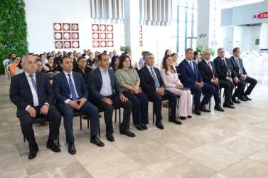 Kürdəmirdə “Şəhərsalma və memarlıq İli” çərçivəsində “Böyük Qayıdışın asanlaşdırılması: doğma yurdlarına qayıdan məcburi köçkünlərin məşğulluq perspektivlərinin və biznes imkanlarının artırılması” layihəsinin ikinci mərhələsinin yekun bağlanış mərasimi keçirilib.