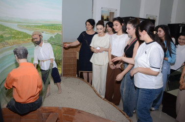 Rayon İcra Hakimiyyətinin könüllüləri Kürdəmir Tarix Diyarşünaslıq Muzeyi və Kürdəmir Dövlət Rəsm Qalereyasında olublar.