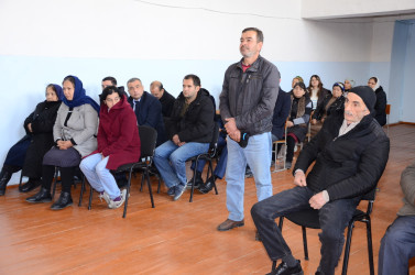 Mollakənd kəndində sakinlər ilə səyyar qəbul keçirilib