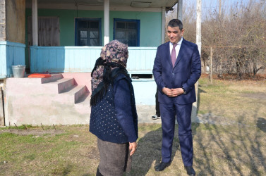 Mollakənd kəndində sakinlər ilə səyyar qəbul keçirilib