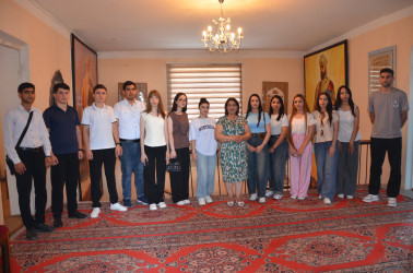 Kürdəmir Rayon İcra Hakimiyyətinin könüllüləri Nizami Gəncəvi adına Milli Azərbaycan Ədəbiyyatı Muzeyinin Xaqani Şirvani adına Aran regional filialını ziyarət ediblər.