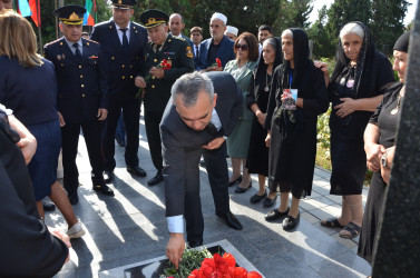 İcra başçısı şəhid Ziyadxan Əliyevin anım tədbirində iştirak edib.