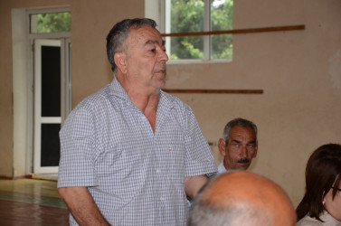 Yenikənd kənd sakinləri ilə növbəti səyyar qəbul keçirilib