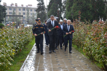 İcra başçısı şəhid Adəm Əliyevin anım tədbirində iştirak edib.