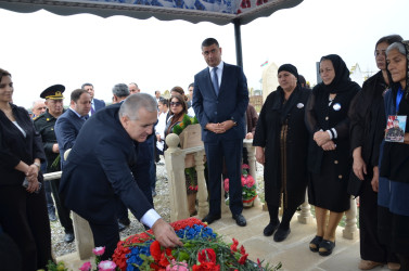 İcra başçısı şəhid İsmət Məmmədovun anım tədbirində iştirak edib.