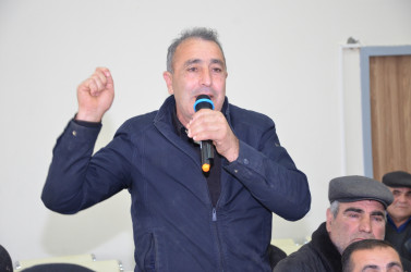 Qarasu kəndində sakinlər ilə səyyar qəbul keçirilib