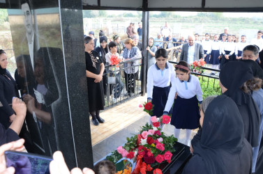 İcra başçısı şəhid Oruc Soltanovun anım tədbirində iştirak edib.