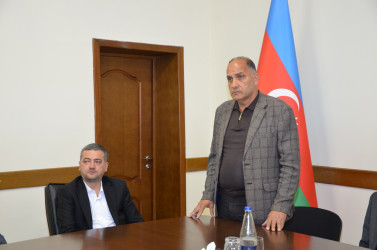 Kürdəmir Rayon İcra Hakimiyyətinin başçısı Elşən Həsənli Sahibkarlarla görüş keçirib.