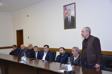 Kürdəmir Rayon İcra Hakimiyyətinin başçısı Elşən Həsənli Sahibkarlarla görüş keçirib.