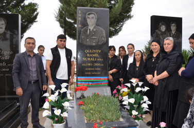 İcra başçısı şəhid Ramil Quliyevin anım tədbirində iştirak edib.