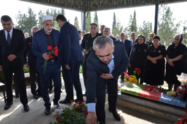 İcra başçısı şəhid Fərid Məmmədovun anım tədbirində iştirak edib.