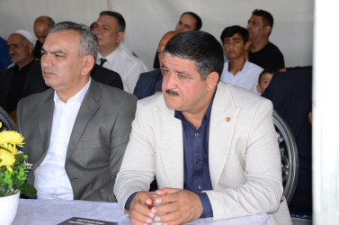 Kürdəmir rayonunun Carlı kəndində stadion kompleksi tikilib.