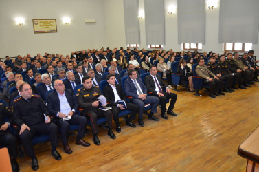 Əhalinin fövqəladə hallara qarşı hazırlığının və məlumatlılıq səviyyəsinin artırılması sahəsində birgə fəaliyyətin rolu” mövzusunda müşavirə keçirilib.