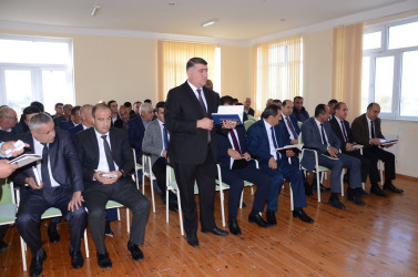 Oktyabrın 23-də Kürdəmir Rayon İcra Hakimiyyətinin başçısı Elxan İbrahimov növbəti səyyar qəbulunu Xınıslı kənd sakinləri ilə keçirib.