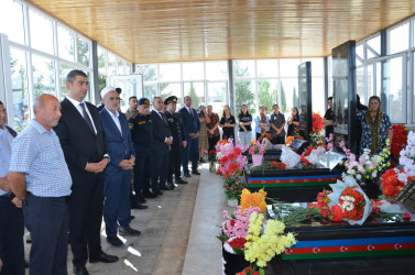 İcra başçısı şəhid Vüsal Əhmədovun anım tədbirində iştirak edib.