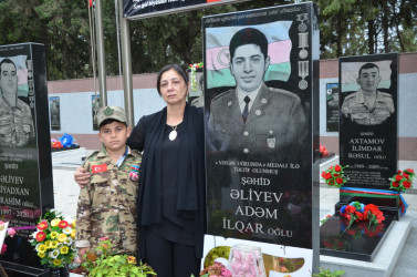 İcra başçısı şəhid Adəm Əliyevin anım tədbirində iştirak edib.
