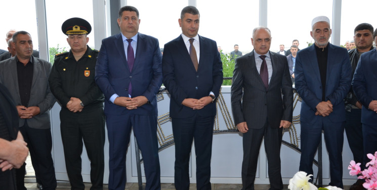 İcra başçısı şəhid Elnur Abışovun anım tədbirində iştirak edib.