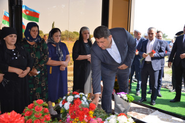 İcra başçısı şəhid Şahid Əkbərovun anım tədbirində iştirak edib.